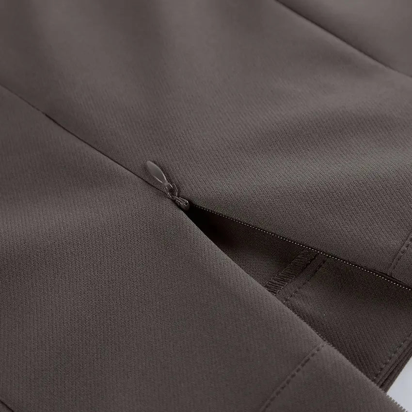 Détail de la fermeture de la jupe asymétrique marron femme SecretBombe