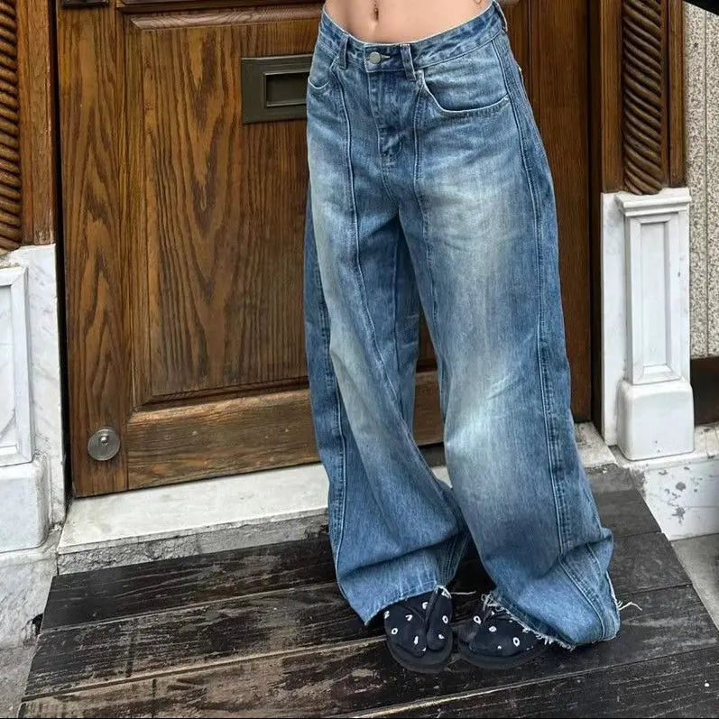 Jean bleu délavé femme à coupe ample et tendance SecretBombe
