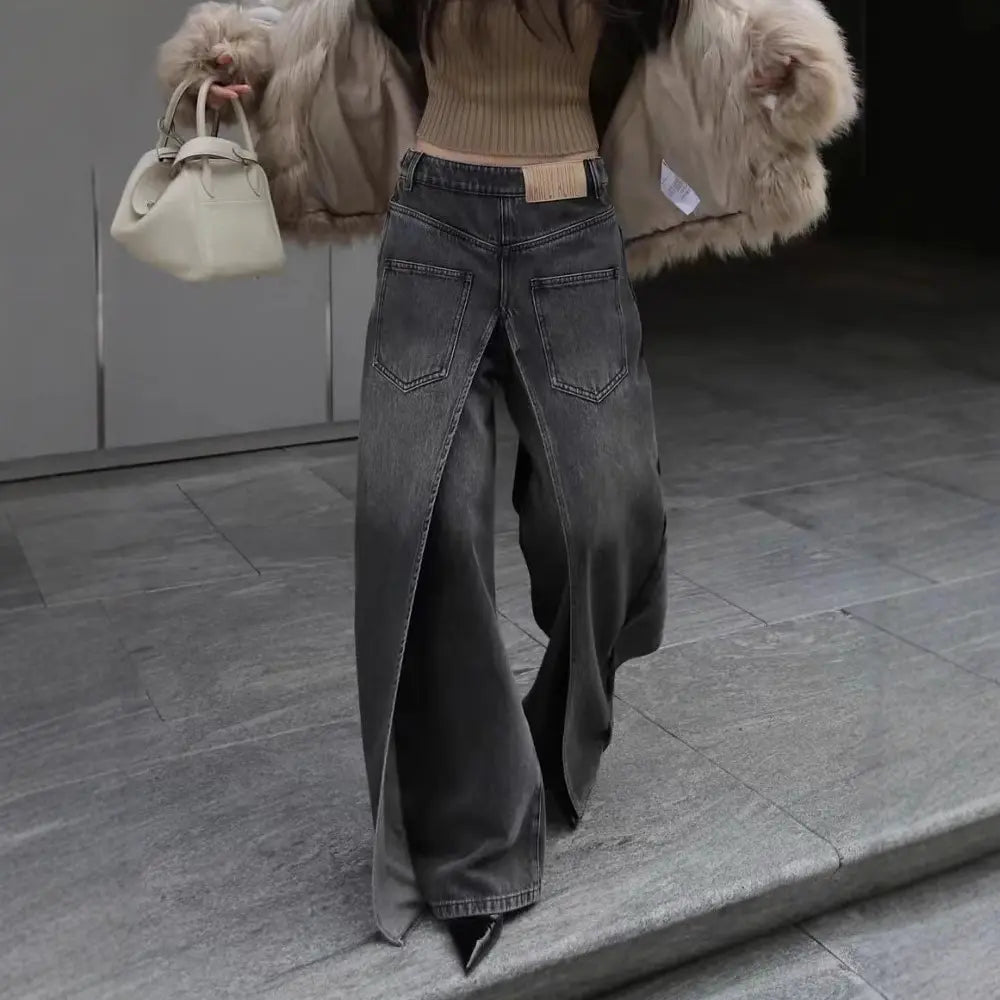 Jean ample pour femme, coupe droite, denim premium, tendance européenne.