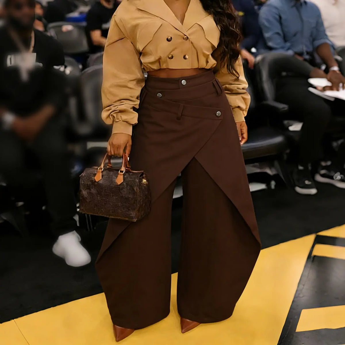 Jean femme marron à jambes larges et boutons SecretBombe
