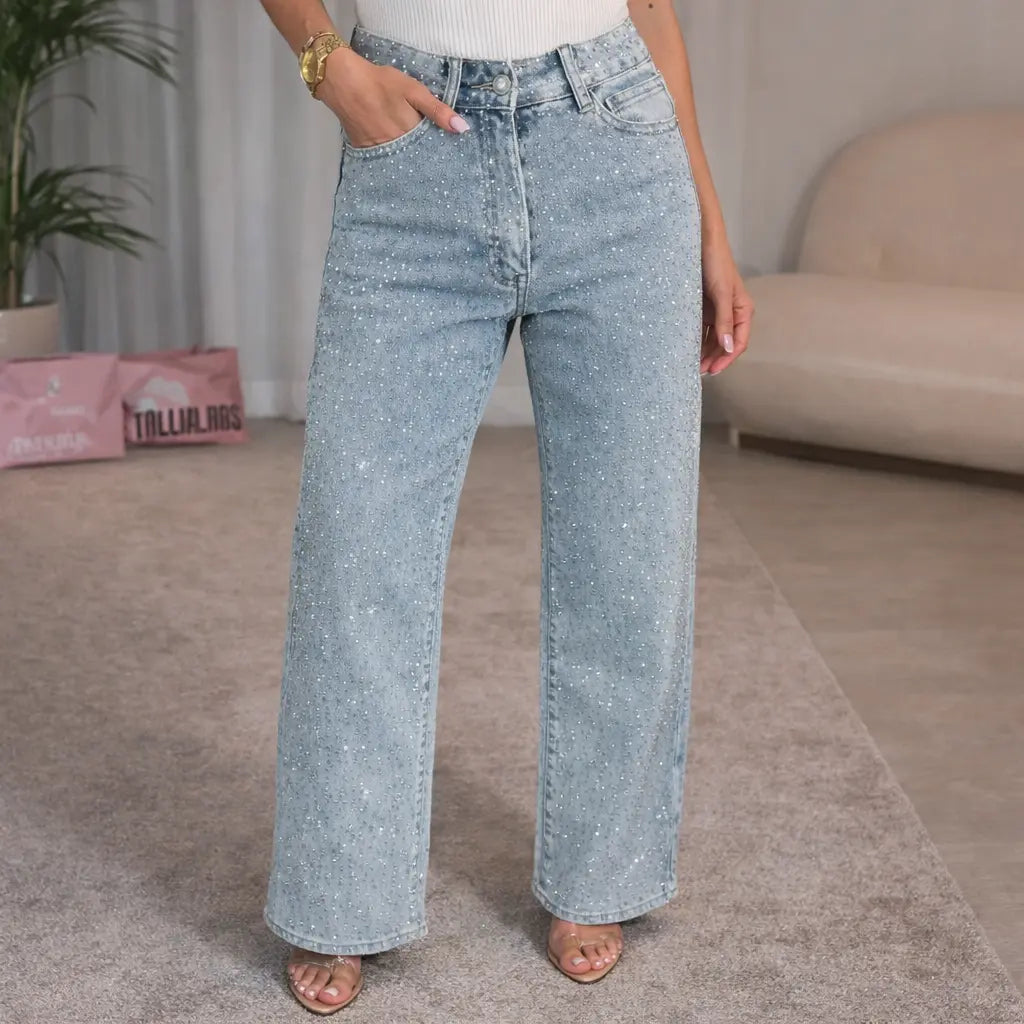 Jean femme coupe droite denim bleu strass vue de face look tendance SecretBombe