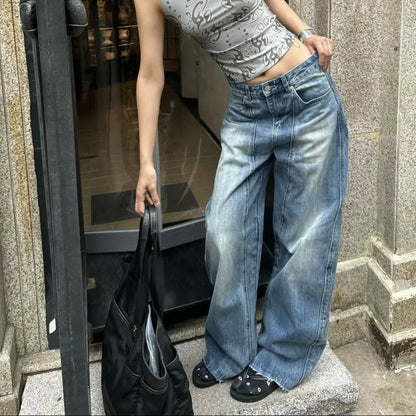Jean ample femme en denim bleu délavé SecretBombe