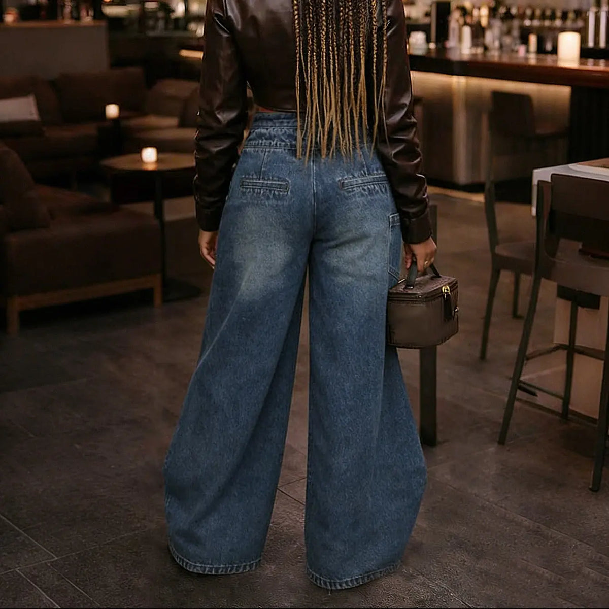 Jean large femme bleu à coupe asymétrique SecretBombe