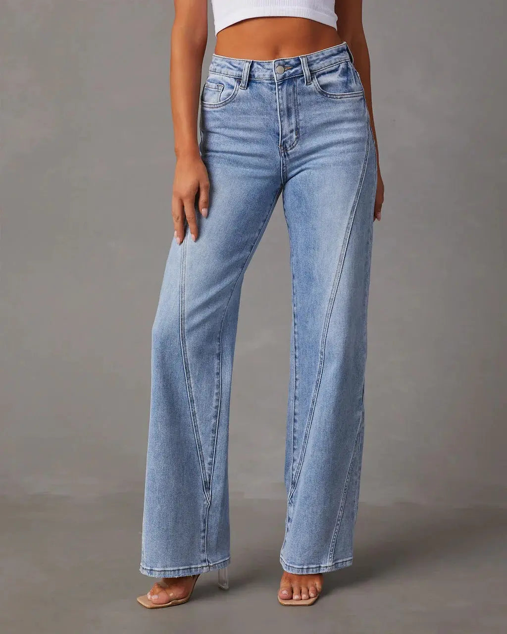 Jean large bleu clair femme pour un look moderne SecretBombe