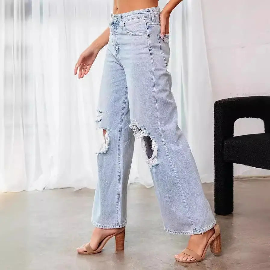 Jean déchiré femme bleu clair pour look décontracté SecretBombe