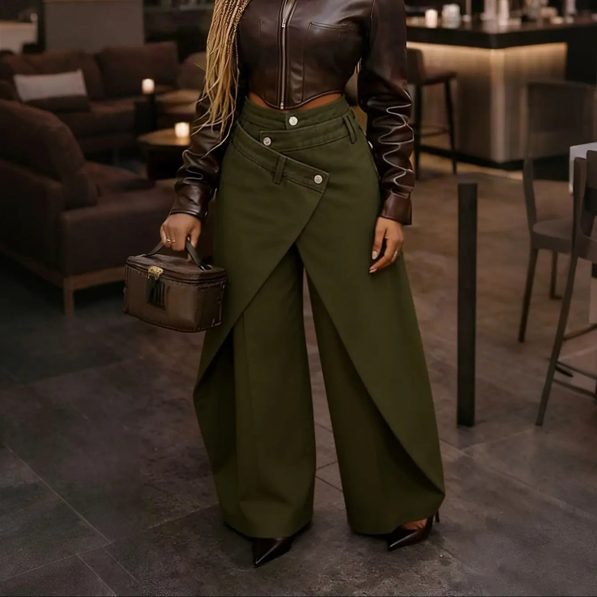 Jean femme vert taille haute à coupe asymétrique SecretBombe