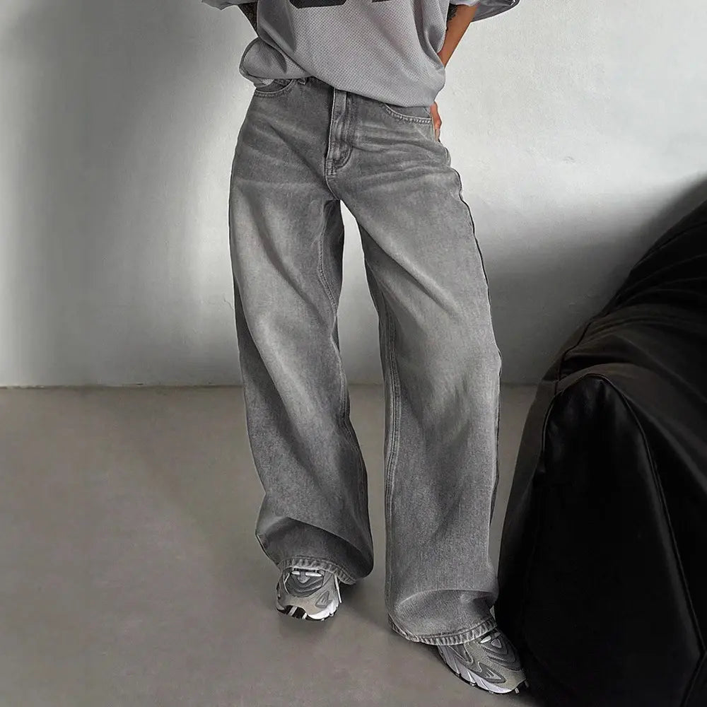 Jean large gris fumé pour un style décontracté