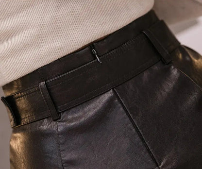 Jupe noire en cuir végan pour femmes, sJupe-cuir-vegan-tendance-style