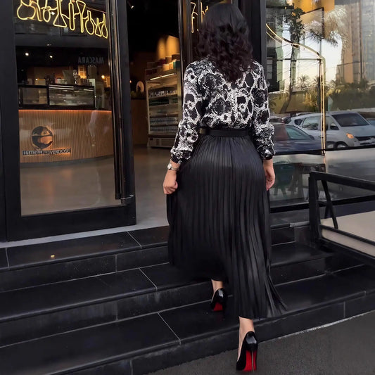 Jupe midi plissée noire grande taille femme SecretBombe, style chic et féminin