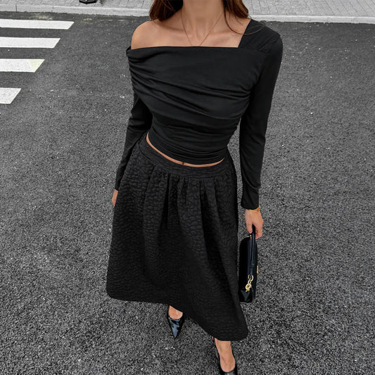 Jupe évasée noire femme SecretBombe, longueur midi et silhouette féminine élégante