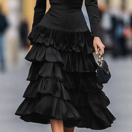Jupe noire évasée femme SecretBombe avec volants superposés, look élégant et raffiné