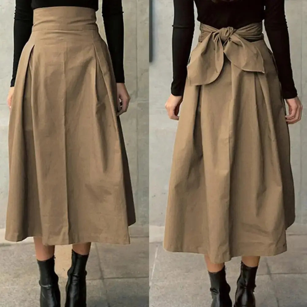 Jupe mi-longue beige trapèze pour femme, look chic et tendance