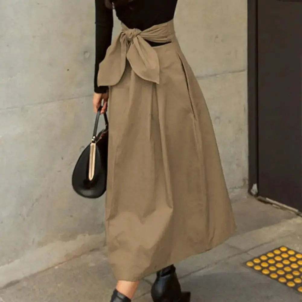 Jupe mi-mollet beige confortable et élégante pour automne et hiver