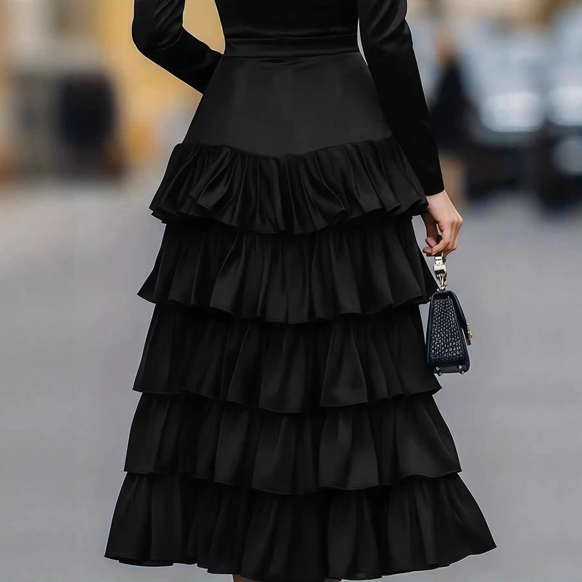 Jupe femme noire multivolants SecretBombe, coupe fluide et évasée pour un style chic féminin