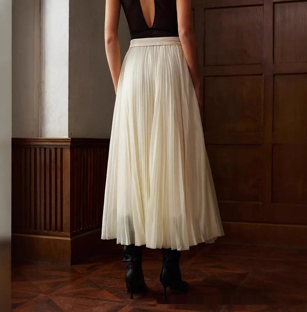 Jupe longue blanche femme, style urbain et sophistiqué