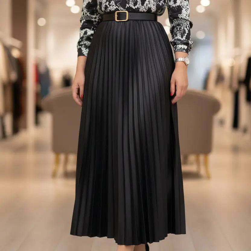 Jupe plissée noire femme grande taille SecretBombe, modèle long élégant et tendance