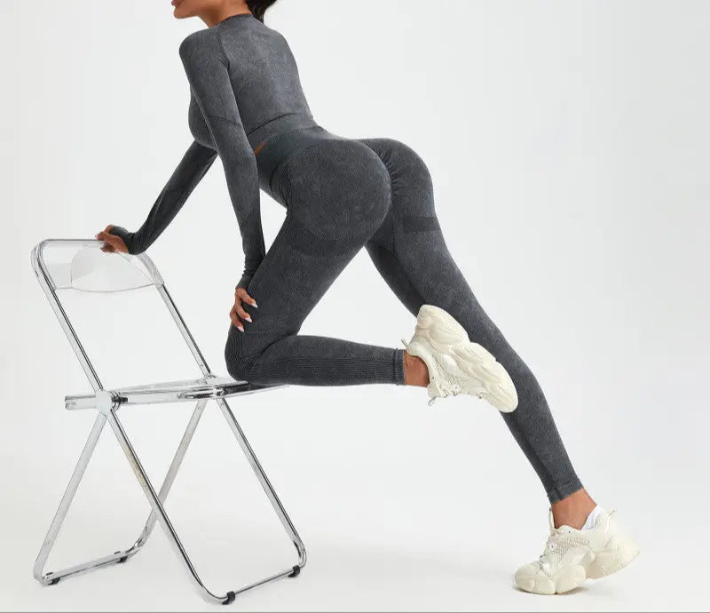 Mannequin portant le legging de sport, coupe ajustée et look tendance