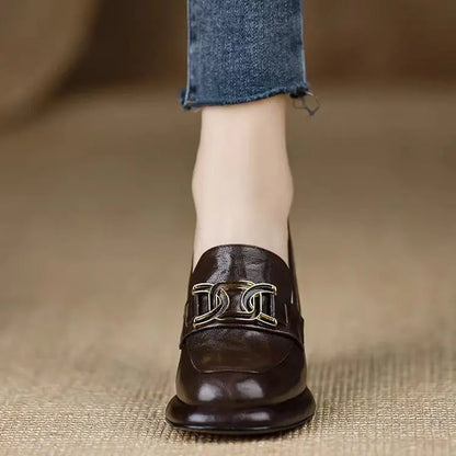 Chaussures femme élégantes pour le bureau, talon stable et moderne