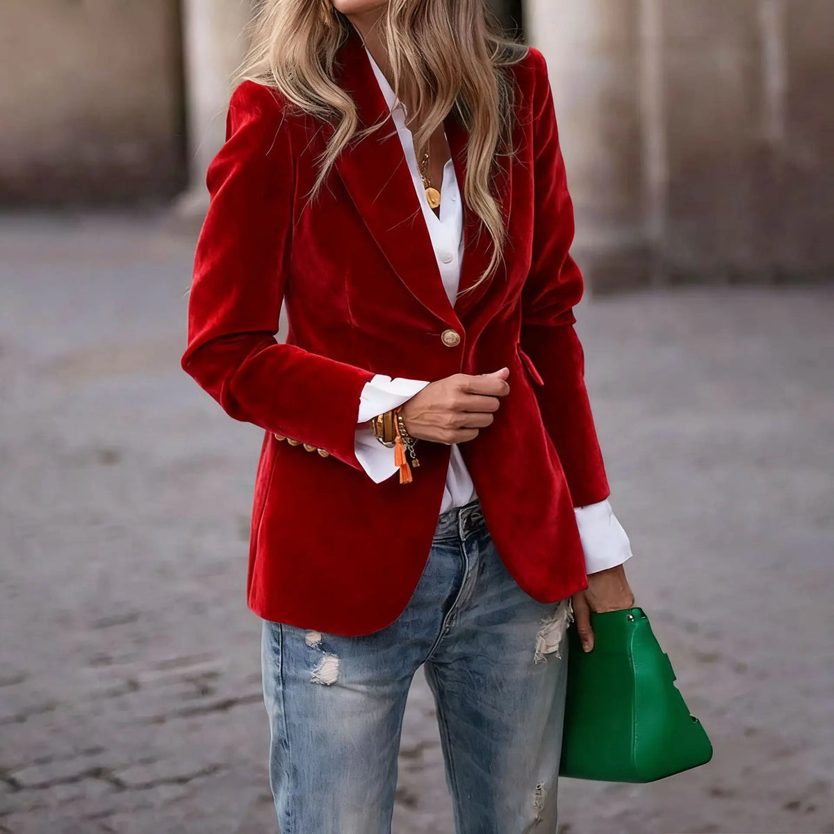 Manteau blazer femme rouge en velours avec coupe ajustée SecretBombe