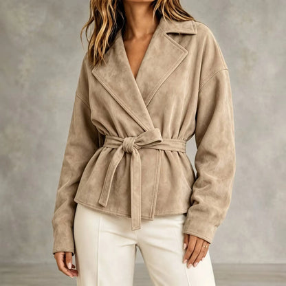 Manteau court femme ecru effet daim avec col à revers et ceinture à nouer SecretBombe