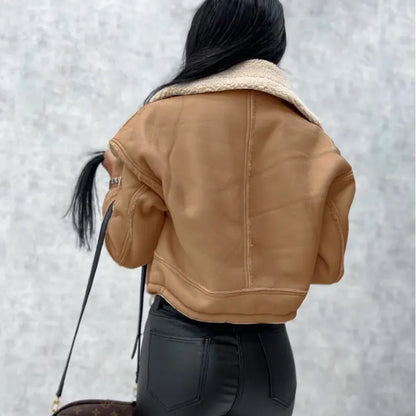 Vue arrière du manteau aviateur femme beige à coupe courte SecretBombe
