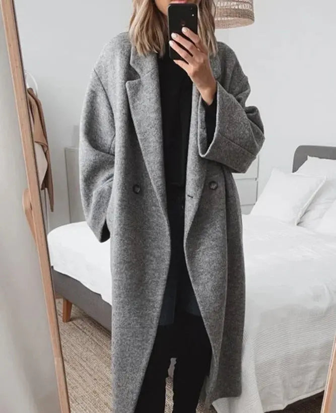 Manteau long femme gris à col tailleur et coupe ample SecretBombe