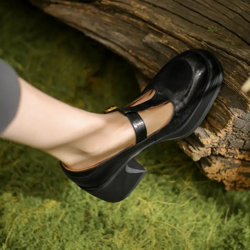 Mary Jane noire à bride et boucle dorée, talon carré confortable pour femme