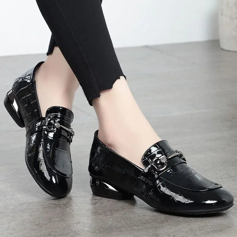 Mocassins femme à talons noir élégant avec strass – SecretBombe
