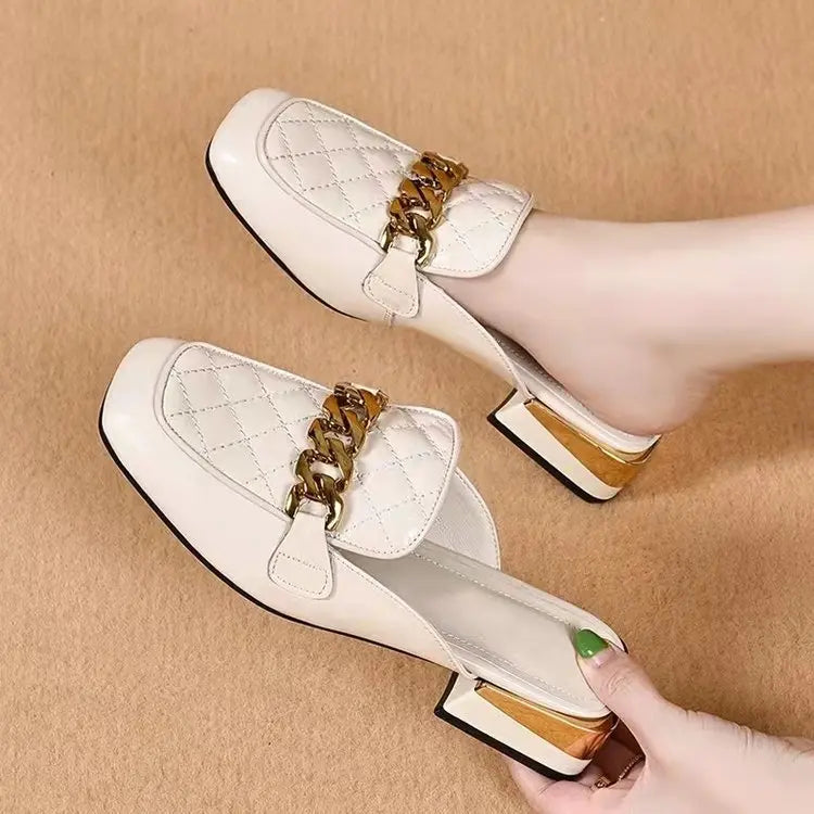 Mules femme chaîne dorée look urbain chic SecretBombe