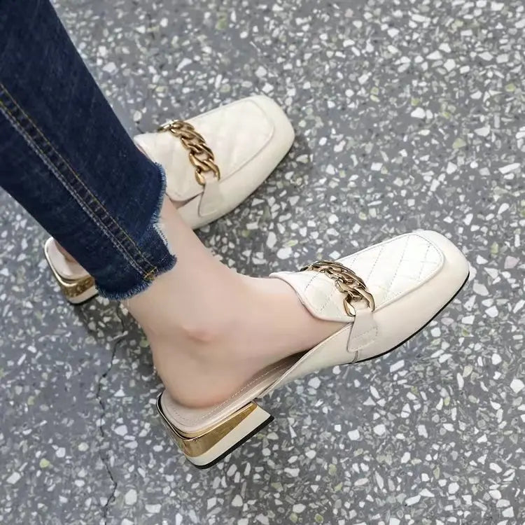 Mules femme chaîne dorée look urbain chic SecretBombe