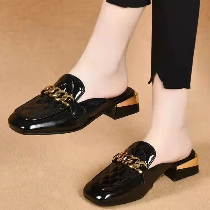 Mules femme noir chaîne dorée chic moderne SecretBombe