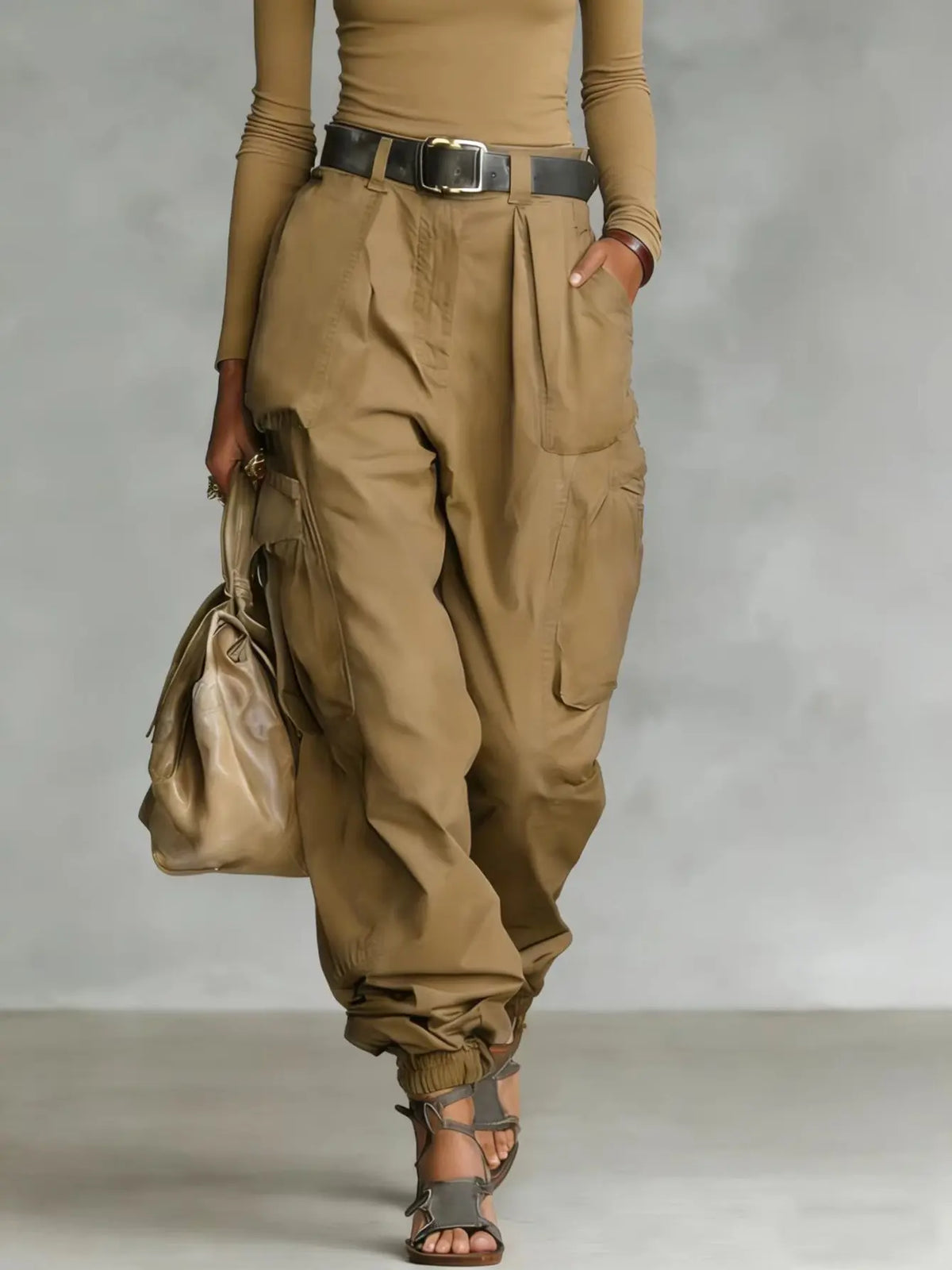 Pantalon cargo kaki femme au style urbain SecretBombe