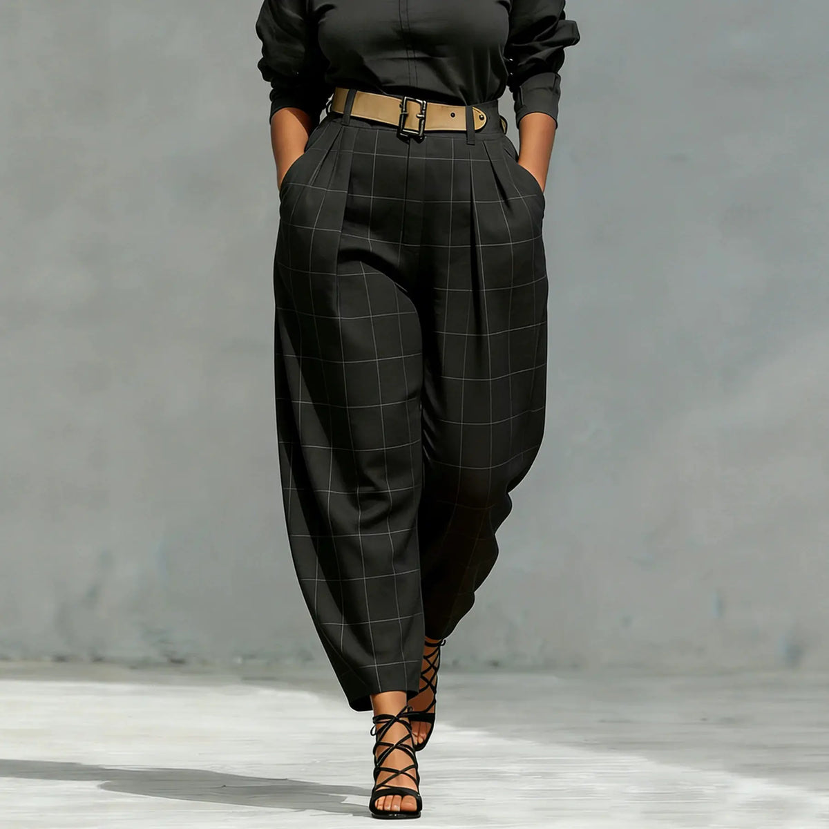 Pantalon carotte femme noir à carreaux SecretBombe