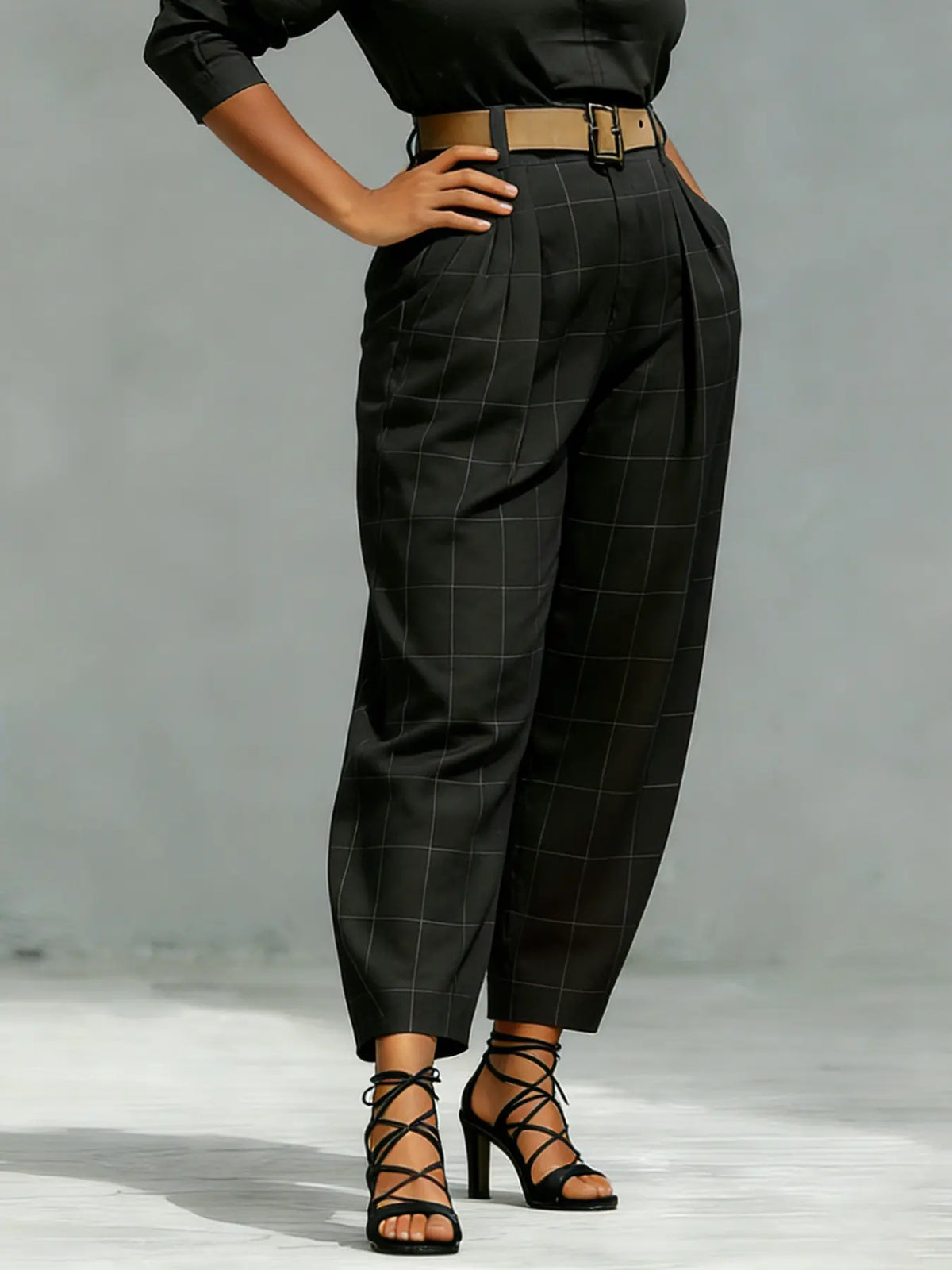 Pantalon carotte femme noir à pois blancs SecretBombe