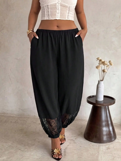 Pantalon noir femme avec finition en dentelle SecretBombe