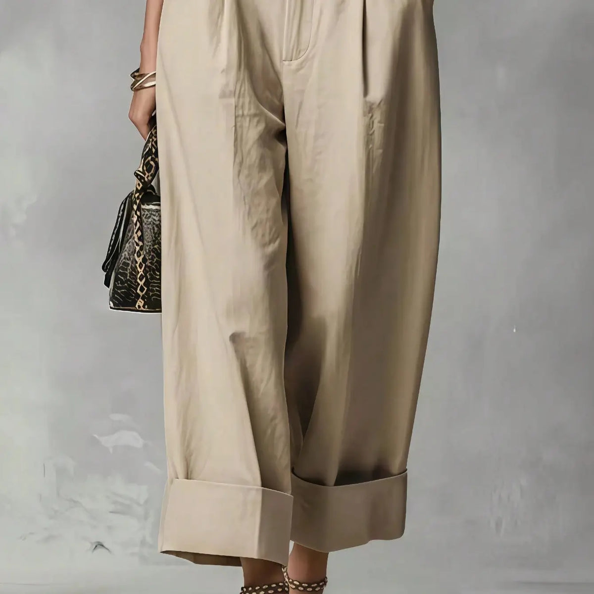 Pantalon femme beige à jambes larges SecretBombe