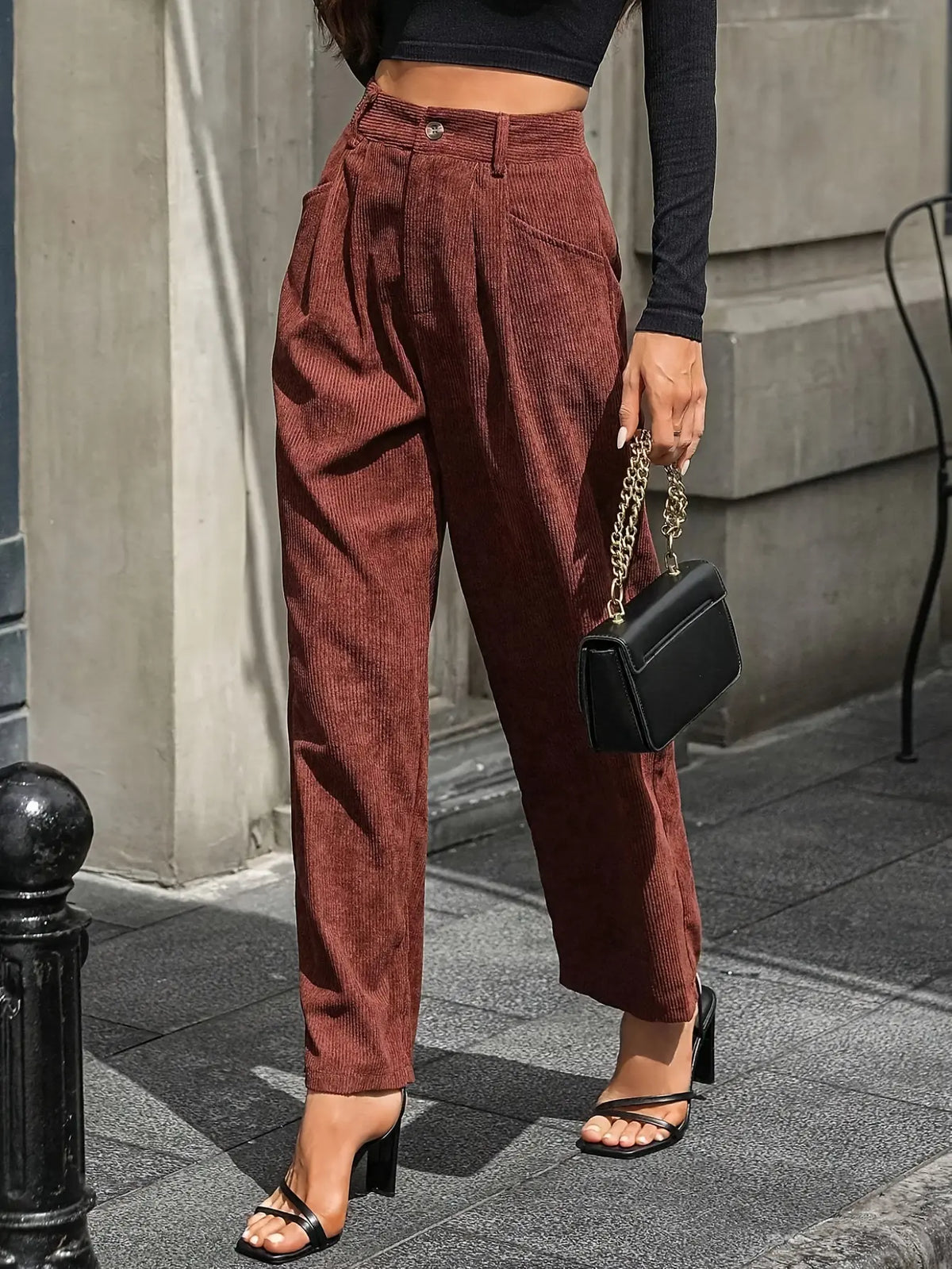 Pantalon carotte caramel femme à coupe élégante SecretBombe