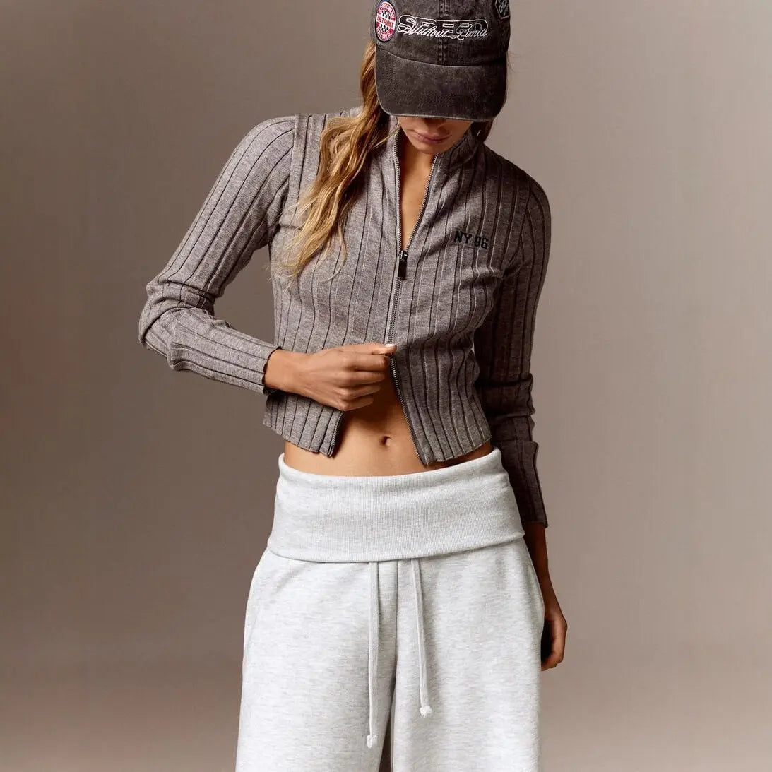 Pantalon large femme gris au style casual SecretBombe