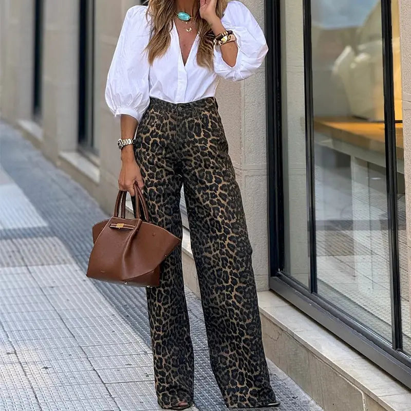 Pantalon femme imprimé léopard, coupe droite mi-haute, look chic et affirmé