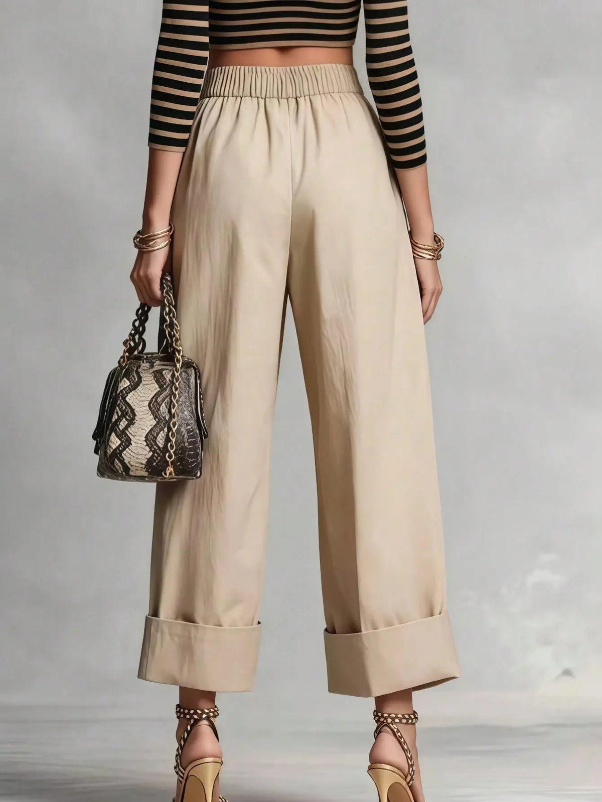 Pantalon femme beige à plis et taille haute SecretBombe