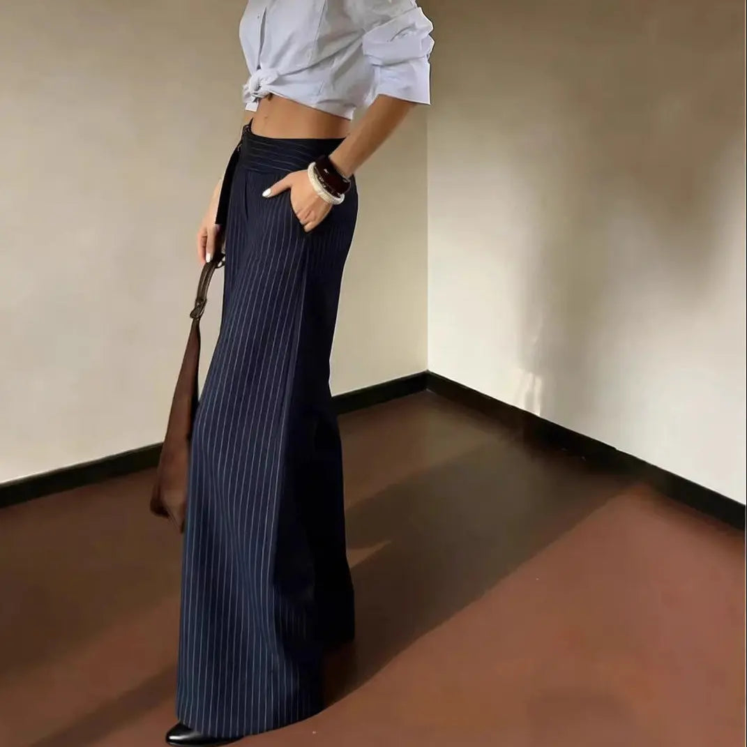 Pantalon large femme bleu marine à fines rayures SecretBombe