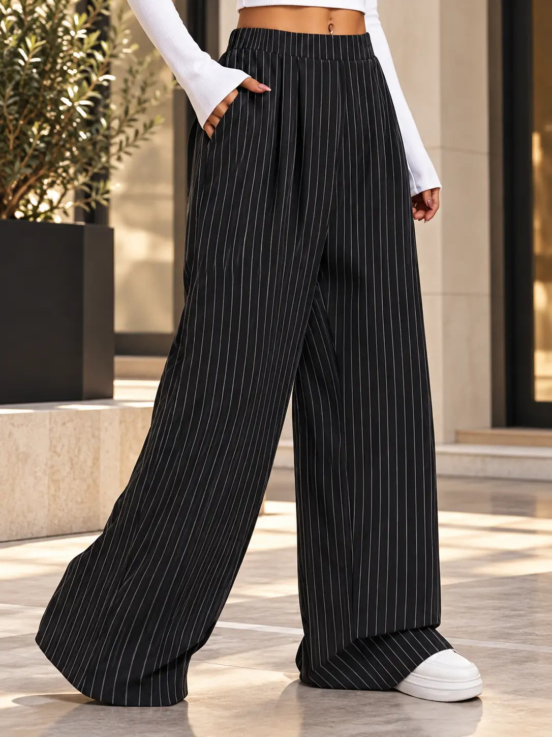 Pantalon large noir femme rayé au style décontracté SecretBombe