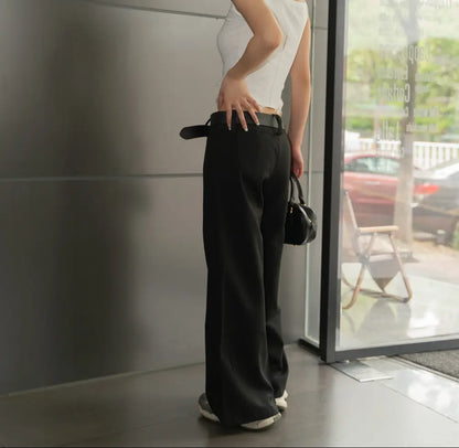 Look casual pantalon large noir SecretBombe avec t-shirt oversize