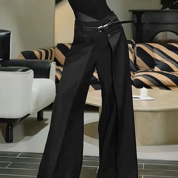 Look minimaliste moderne avec pantalon large pour femme - secretbombe