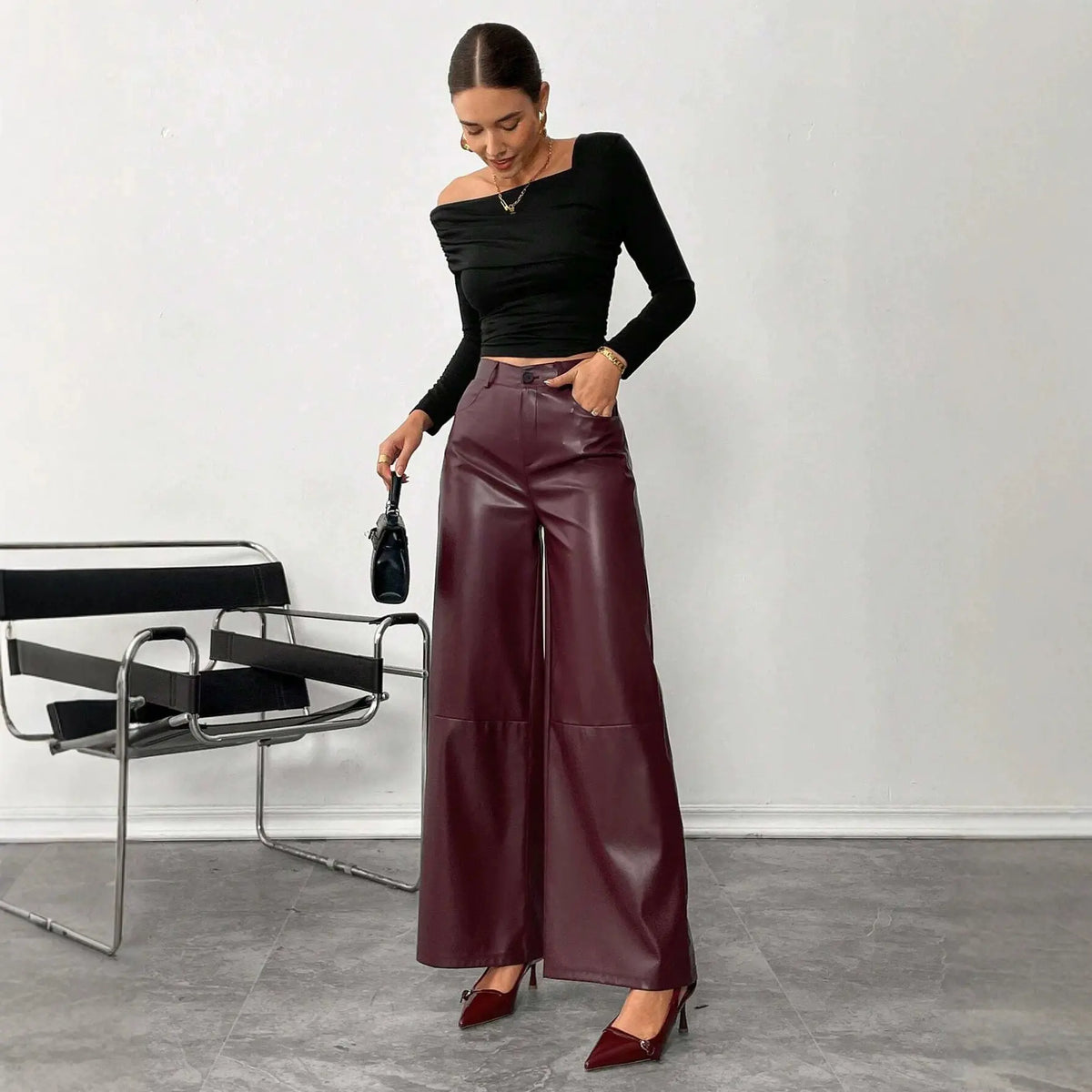 Pantalon palazzo femme bordeaux en cuir végan SecretBombe