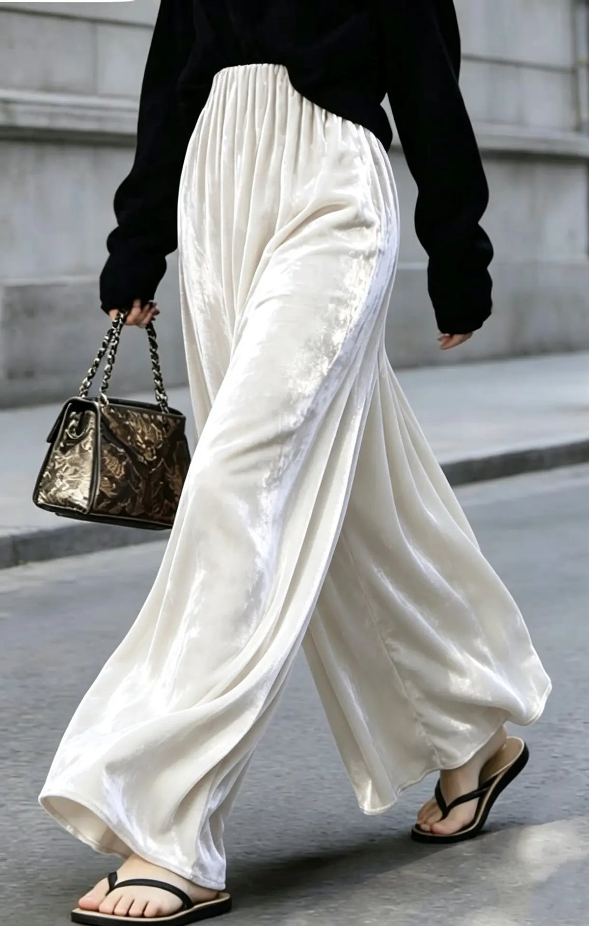 Pantalon palazzo femme écru en velours à coupe fluide SecretBombe