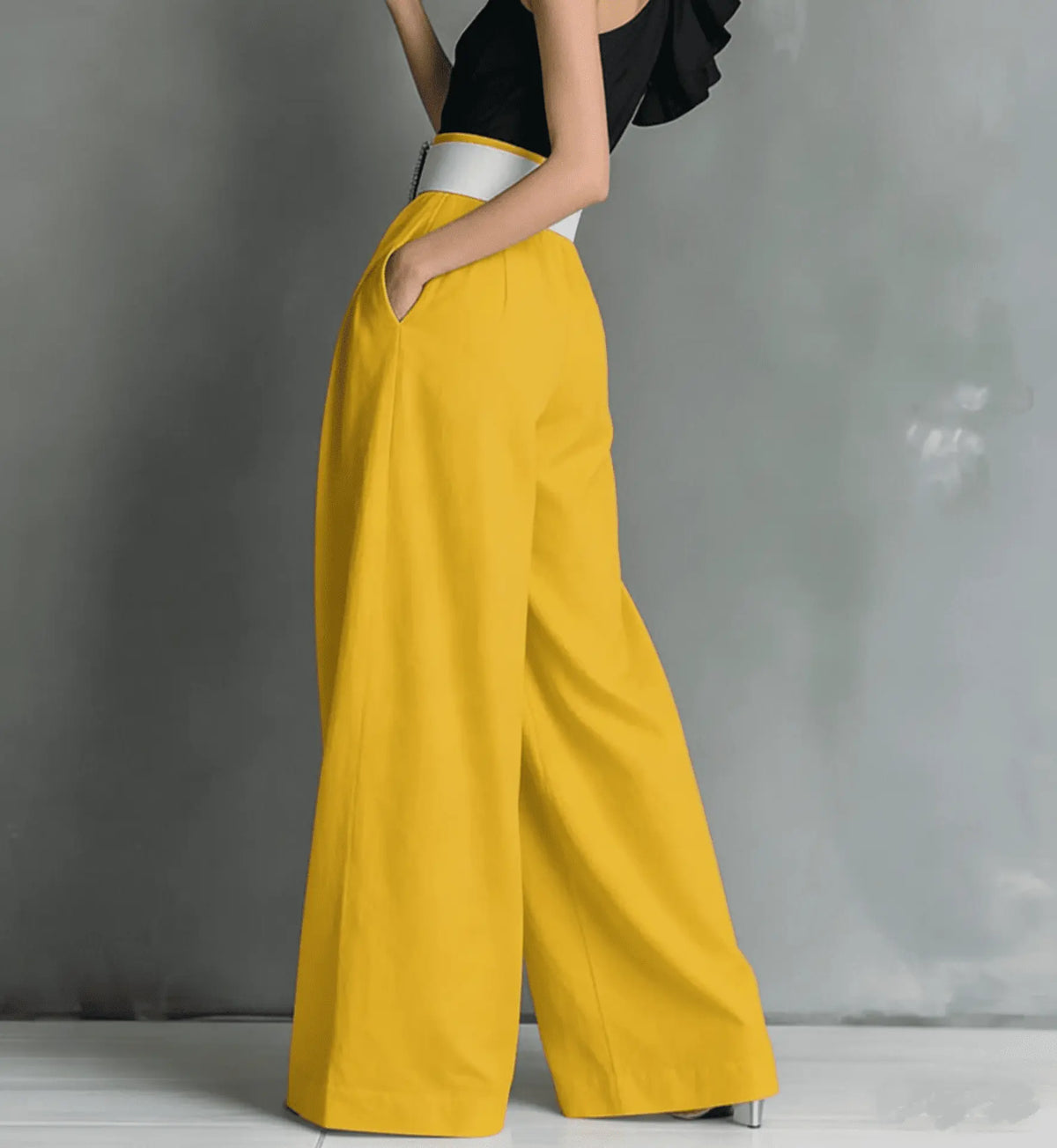 Vue de profil du pantalon palazzo femme jaune SecretBombe