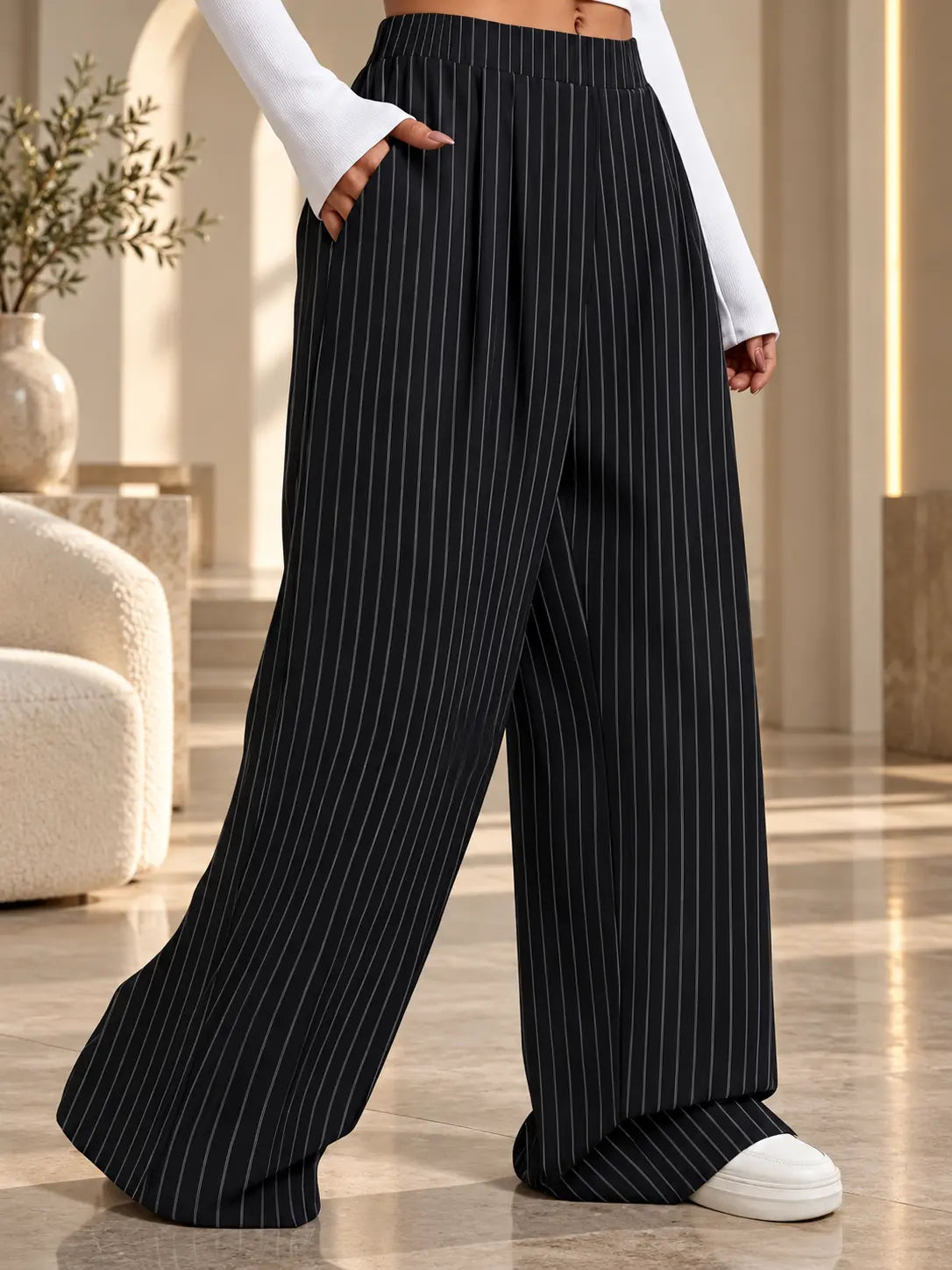 Pantalon palazzo femme noir à rayures et jambes larges SecretBombe
