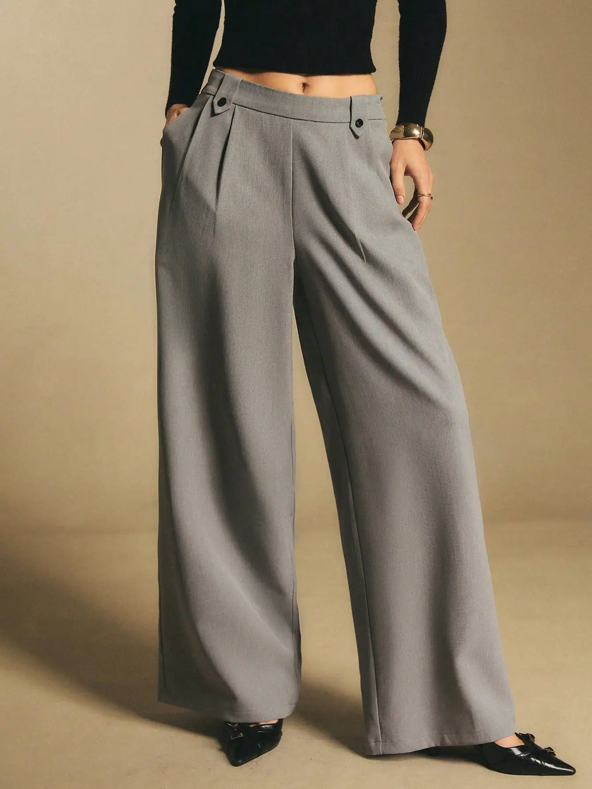 Pantalon femme gris avec plis sur le devant SecretBombe