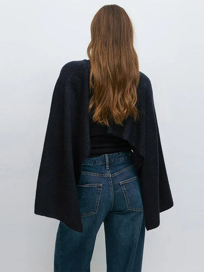 Pull cape femme noir manches longues élégant et confortable – SecretBombe